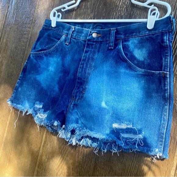 Vintage Rustler High Rise Custom Distressed Denim Cut-off Shorts Size 8 or 10 - Picture 12 of 16